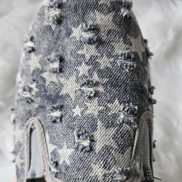 Star Slip-On‎ Distressed Shoes - Picture 5 of 9